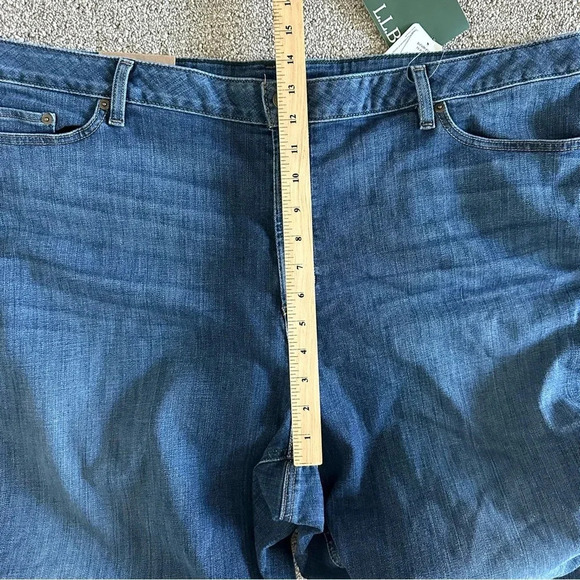 L.L.Bean Women's BeanFlex Straight-Leg Jeans Size 24W - Picture 7 of 9